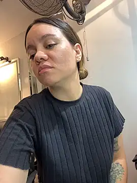 ChloeRosses online show from 04/21/26, 06:14