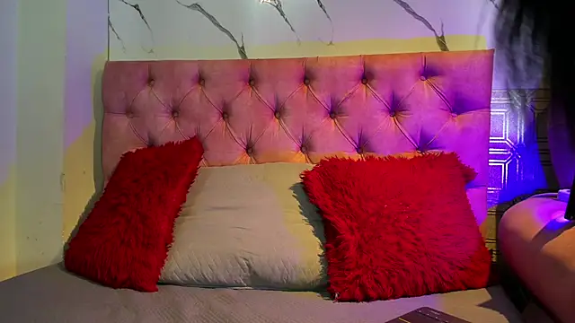 violett  rousee online show from 12/20/25, 03:26