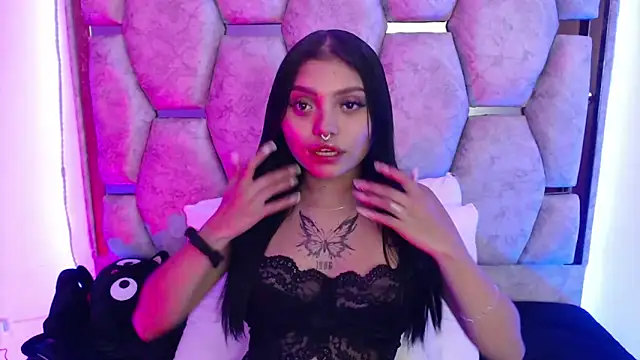 Snapshot of AnalyMilles chatting on 02/05/26, 01:23 AnalyMilles online show from 02/05/26, 01:23