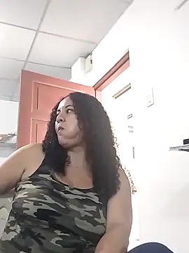 MEYBELLATINA online show from 02/21/26, 10:01