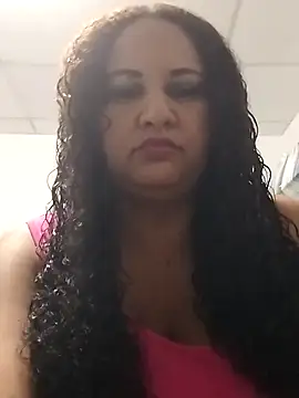 Snapshot of MEYBELLATINA chatting on 10/01/25, 11:08 MEYBELLATINA online show from 10/01/25, 11:08