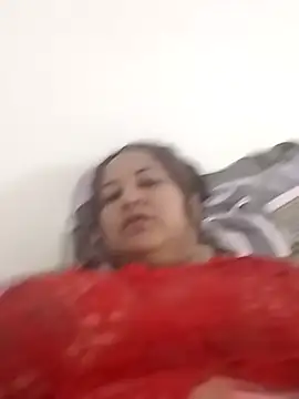 MEYBELLATINA online show from 11/17/25, 09:19