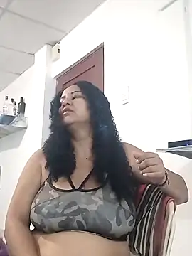 MEYBELLATINA online show from 02/16/26, 09:13