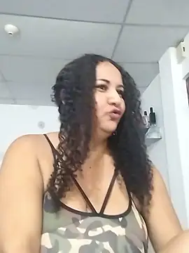 MEYBELLATINA online show from 01/17/26, 09:18