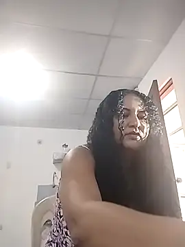 MEYBELLATINA online show from 02/14/26, 08:53