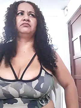 Snapshot of ANTHONYHOTT69 chatting on 11/14/25, 10:35 ANTHONYHOTT69 online show from 11/14/25, 10:35