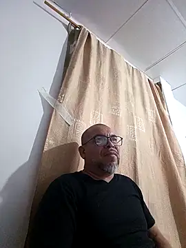 Snapshot of ANTHONYHOTT69 chatting on 11/05/25, 08:34 ANTHONYHOTT69 online show from 11/05/25, 08:34