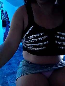 ANTHONYHOTT69 online show from 04/17/26, 10:12