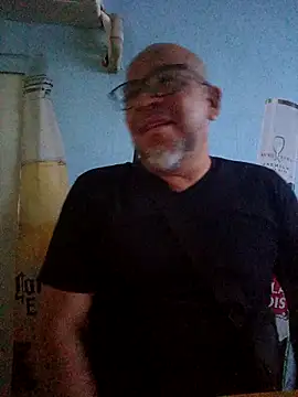 Snapshot of ANTHONYHOTT69 chatting on 10/31/25, 11:44 ANTHONYHOTT69 online show from 10/31/25, 11:44