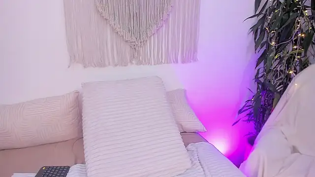 MissSofia 1 online show from 12/21/25, 10:54