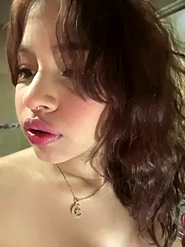 Mia Valmont online show from 12/15/25, 01:39