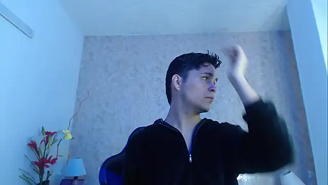 Snapshot of Aaron_Foxxx chatting on 10/03/25, 12:06 Aaron Foxxx online show from 10/03/25, 12:06