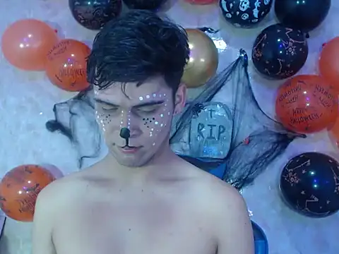 Aaron Foxxx online show from 10/29/25, 05:12