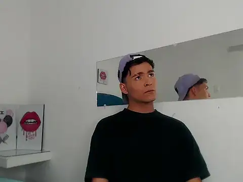 Aaron Foxxx online show from 11/16/25, 05:28