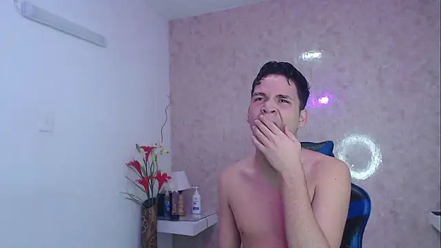 Snapshot of Aaron_Foxxx chatting on 09/28/25, 12:56 Aaron Foxxx online show from 09/28/25, 12:56