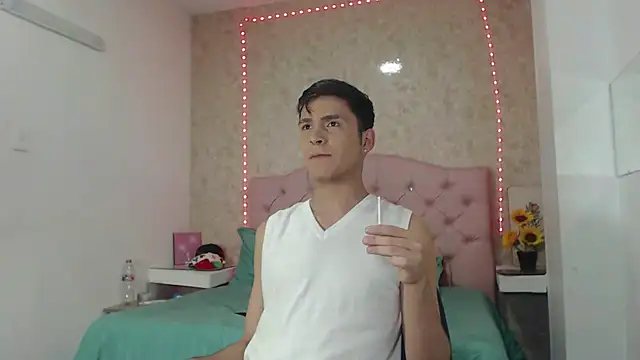 Aaron Foxxx online show from 12/02/25, 07:15