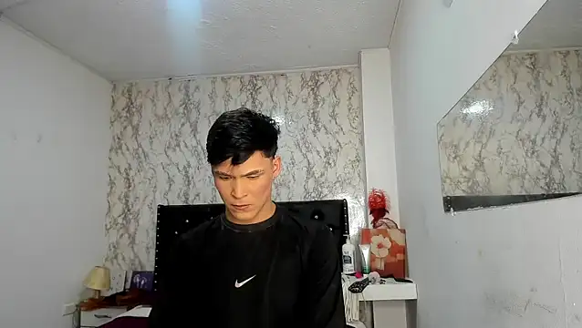 Aaron Foxxx online show from 11/15/25, 01:42