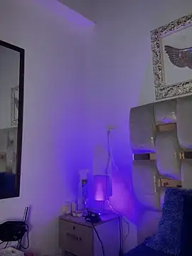 Snapshot of Honey_noir chatting on 02/05/26, 06:48 Honey noir online show from 02/05/26, 06:48