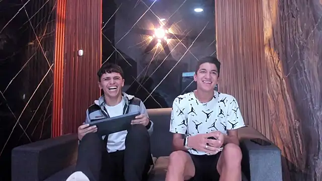 Stiben boy online show from 10/17/25, 03:54