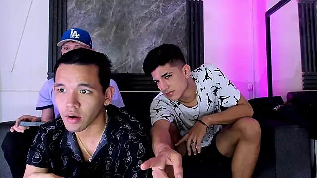 Stiben boy online show from 11/23/25, 04:11