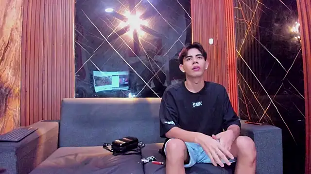 Stiben boy online show from 11/12/25, 12:53