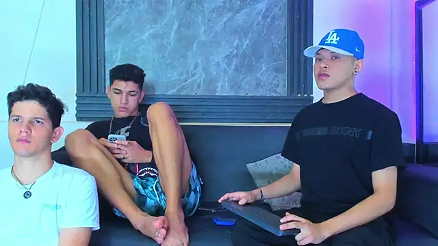 Stiben boy online show from 11/28/25, 04:01