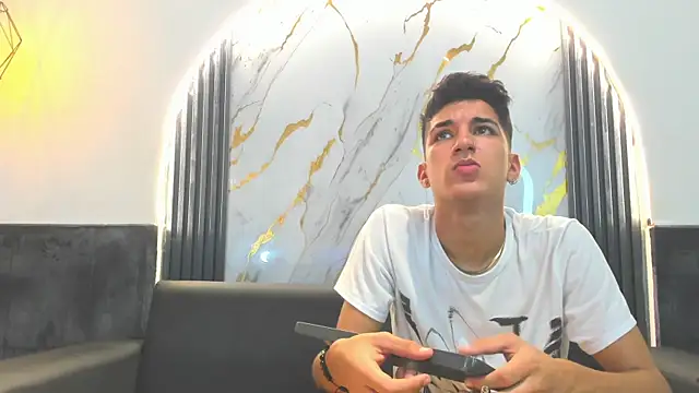 Stiben boy online show from 11/21/25, 07:57