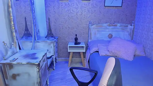 Megane whitte online show from 10/30/25, 03:49