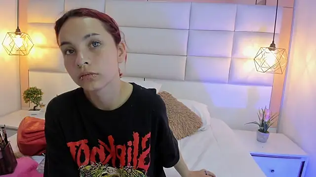 Megane whitte online show from 11/18/25, 08:01