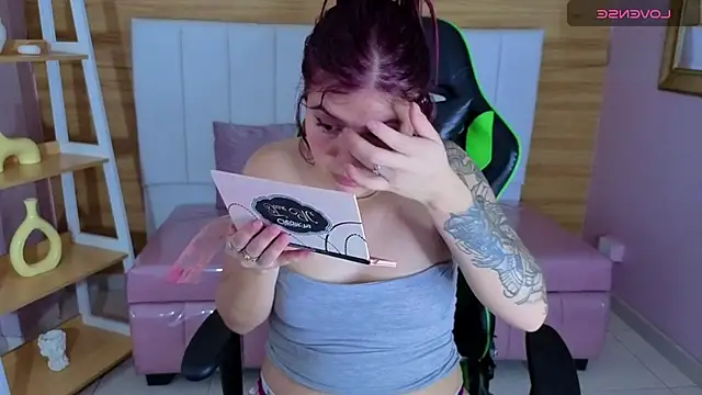 draviana a  online show from 11/28/25, 03:07