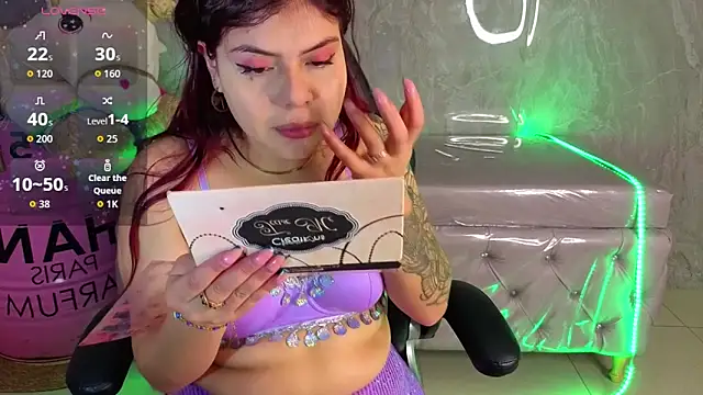 draviana a  online show from 02/22/26, 03:09