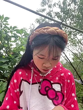 Snapshot of -mayhan11 chatting on 09/27/25, 04:51 -mayhan11 online show from 09/27/25, 04:51