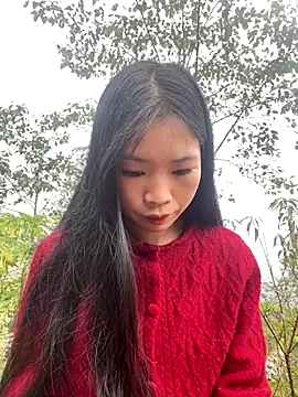 Snapshot of -mayhan11 chatting on 12/15/25, 09:04 -mayhan11 online show from 12/15/25, 09:04