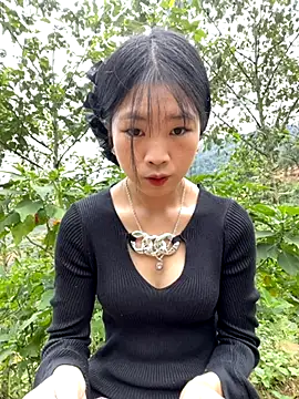 Snapshot of -mayhan11 chatting on 10/21/25, 04:34 -mayhan11 online show from 10/21/25, 04:34