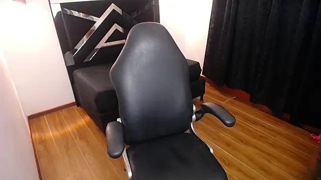 MarianaRojas  online show from 12/20/25, 03:42