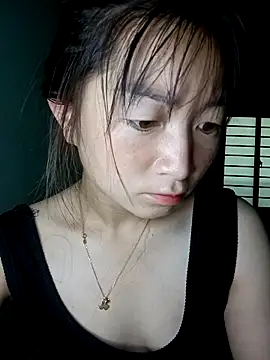 Snapshot of roxie-zz chatting on 10/12/25, 11:39 roxie-zz online show from 10/12/25, 11:39
