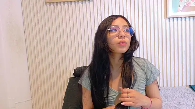 Abrilmirren online show from 04/13/26, 11:25