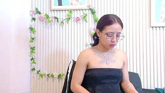 Abrilmirren online show from 03/07/26, 11:16