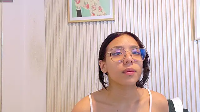 Abrilmirren online show from 04/14/26, 11:37