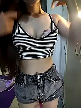 Quynhbabysexy online show from 12/17/25, 09:14