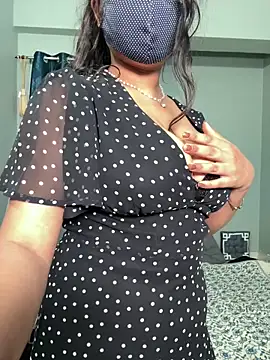 Lisa afreen online show from 05/08/26, 02:21