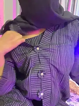 Lisa afreen online show from 10/25/25, 05:46