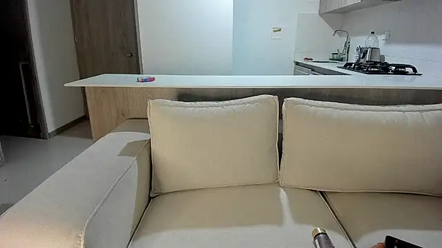 Snapshot of val69_ chatting on 10/09/25, 11:38 val69  online show from 10/09/25, 11:38