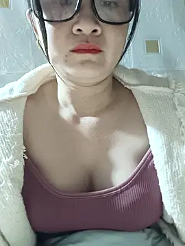 Paul-paul11 online show from 12/15/25, 10:48