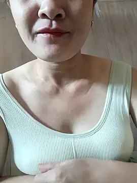 Paul-paul11 online show from 10/23/25, 01:04