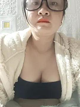 Paul-paul11 online show from 12/22/25, 05:57