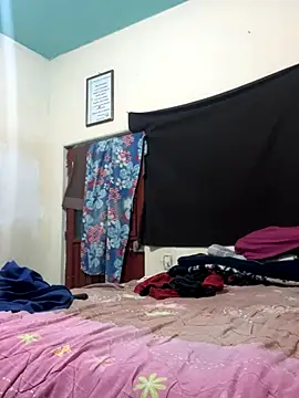 Sk3m veryhot online show from 11/21/25, 12:37