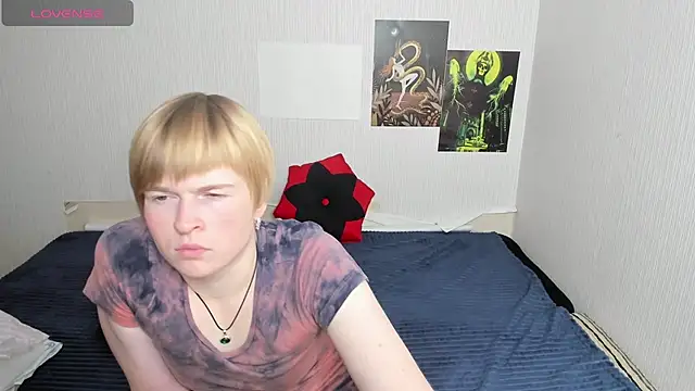 Cattie w  online show from 11/25/25, 01:17