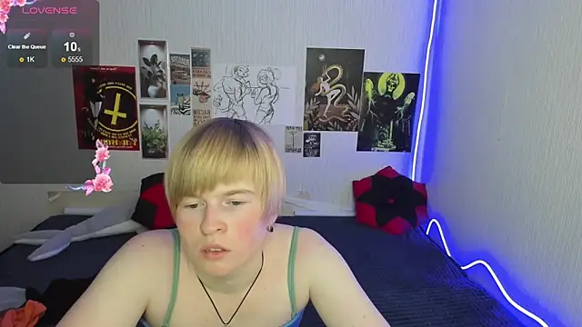 Cattie w  online show from 12/19/25, 01:09