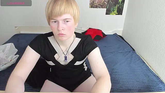 Cattie w  online show from 11/08/25, 01:09